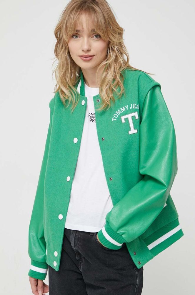 Куртка-бомбер з домішкою вовни Tommy Jeans колір зелений перехідна