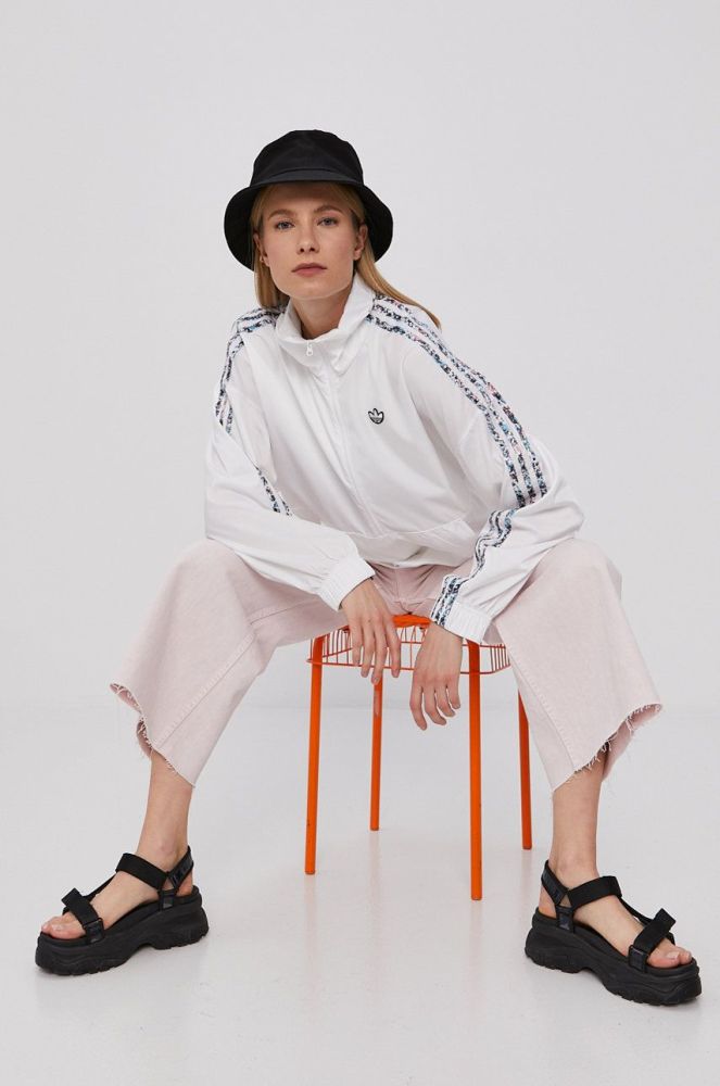 Куртка adidas Originals жіноча колір білий перехідна