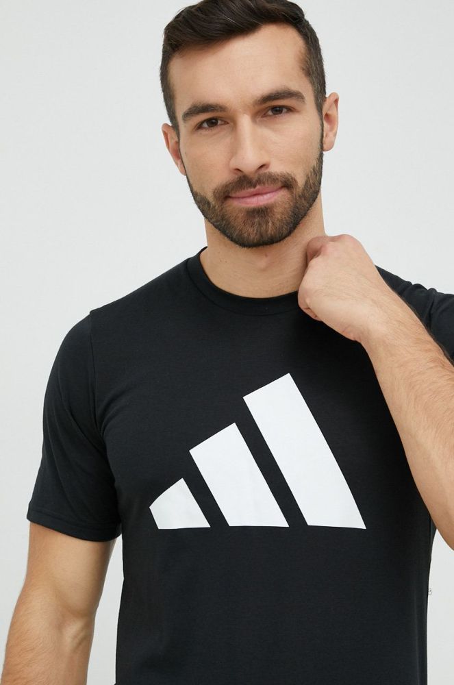 Тренувальна футболка adidas Performance колір чорний з принтом (2886031)